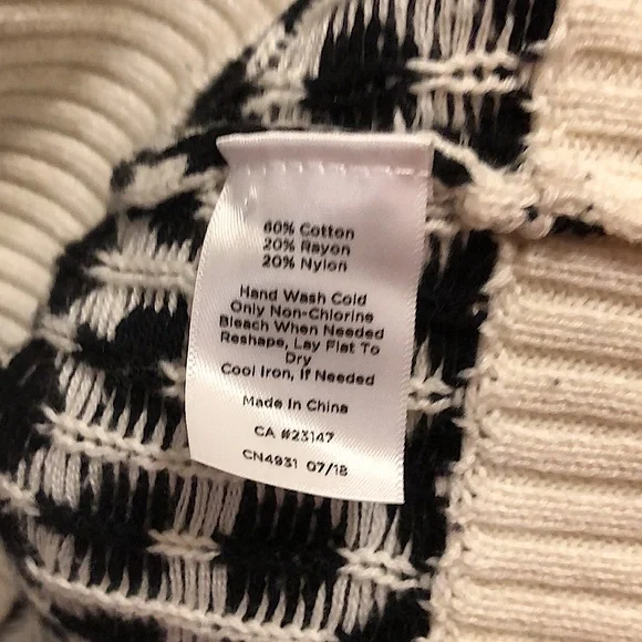 Talbots Sweater Black & White, Split Neck 3X - Picture 4 of 5